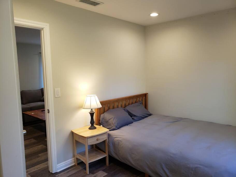 Bouganvilla 4-Bedroom, 2-Baths, Single Family House Thousand Oaks Luaran gambar