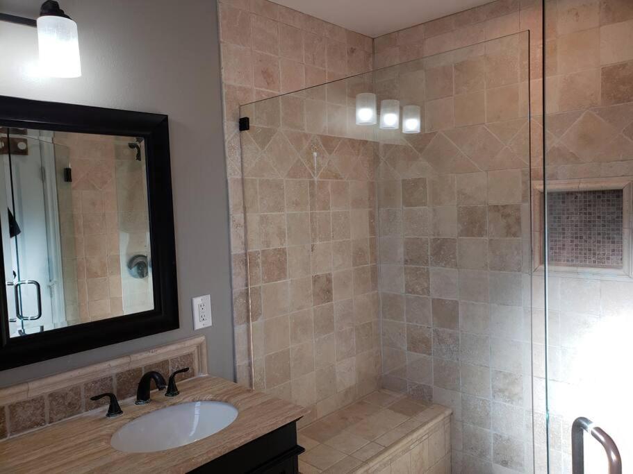 Bouganvilla 4-Bedroom, 2-Baths, Single Family House Thousand Oaks Luaran gambar